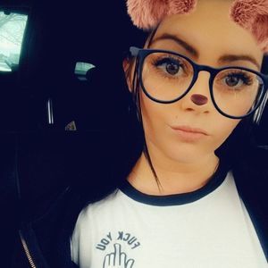 Meet your Posher, Desiree